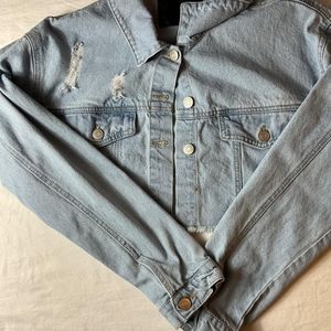 Cropped denim jacket